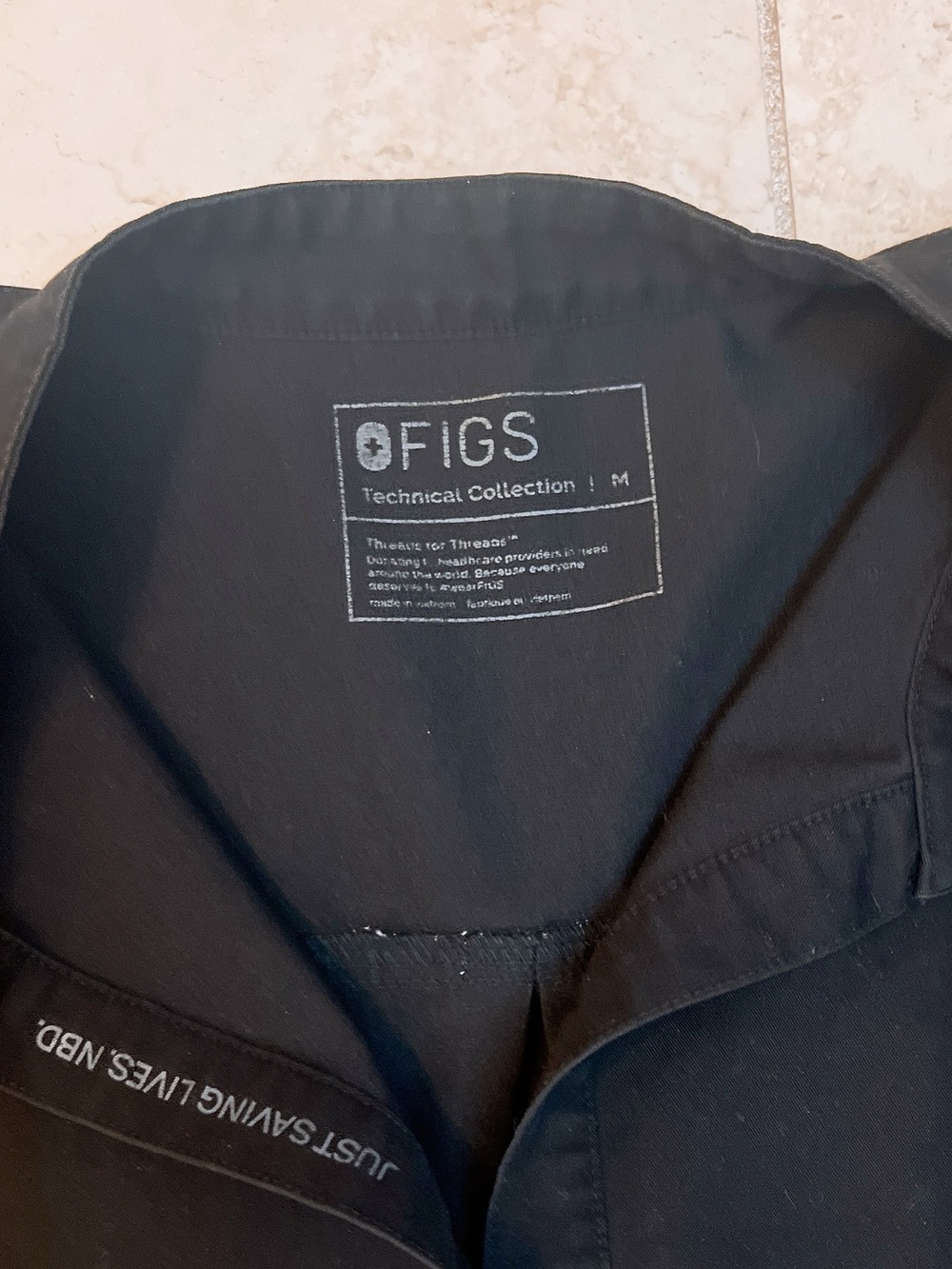 Free- Figs scrub top - Picture 2 of 2